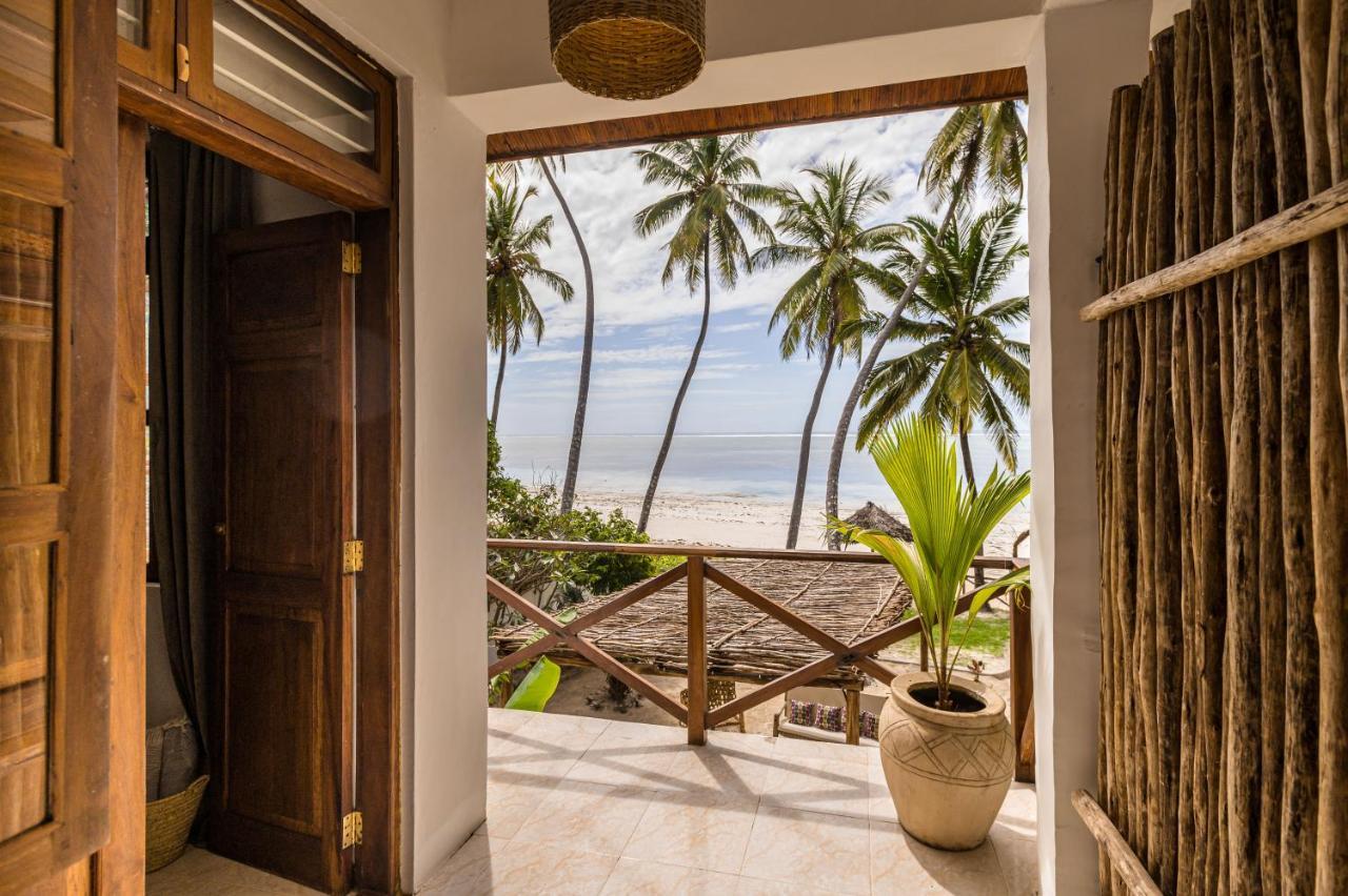 Kima Serviced Beach House & Suites Bwejuu Exterior photo