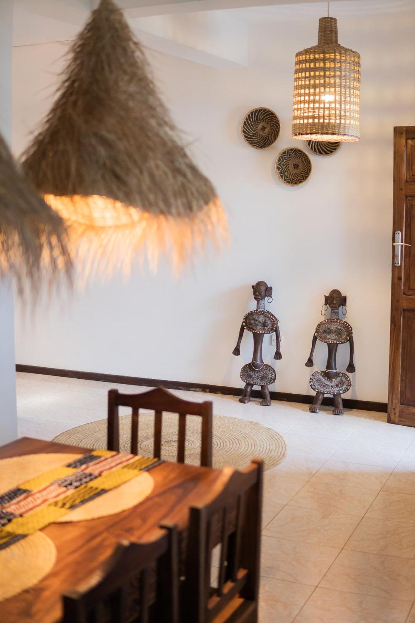 Kima Serviced Beach House & Suites Bwejuu Exterior photo