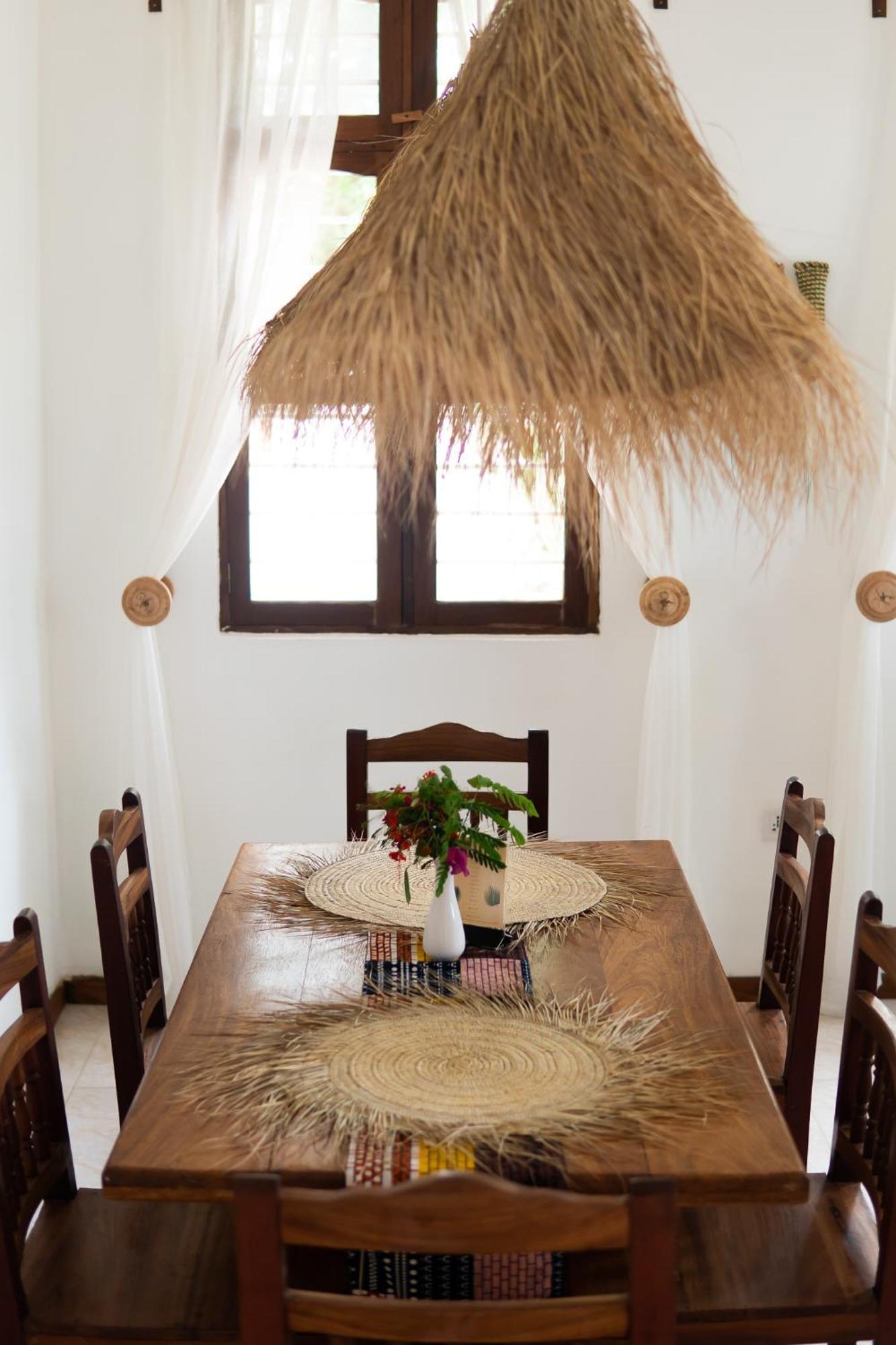 Kima Serviced Beach House & Suites Bwejuu Exterior photo
